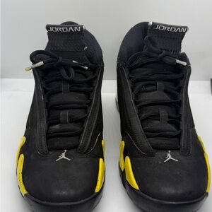 Jordan Men's Sneakers in Black and Yellow